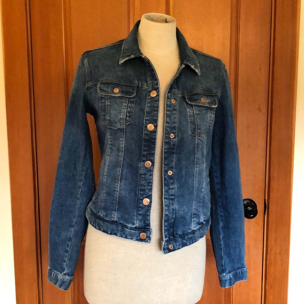 Slightly cropped ZARA jean jacket